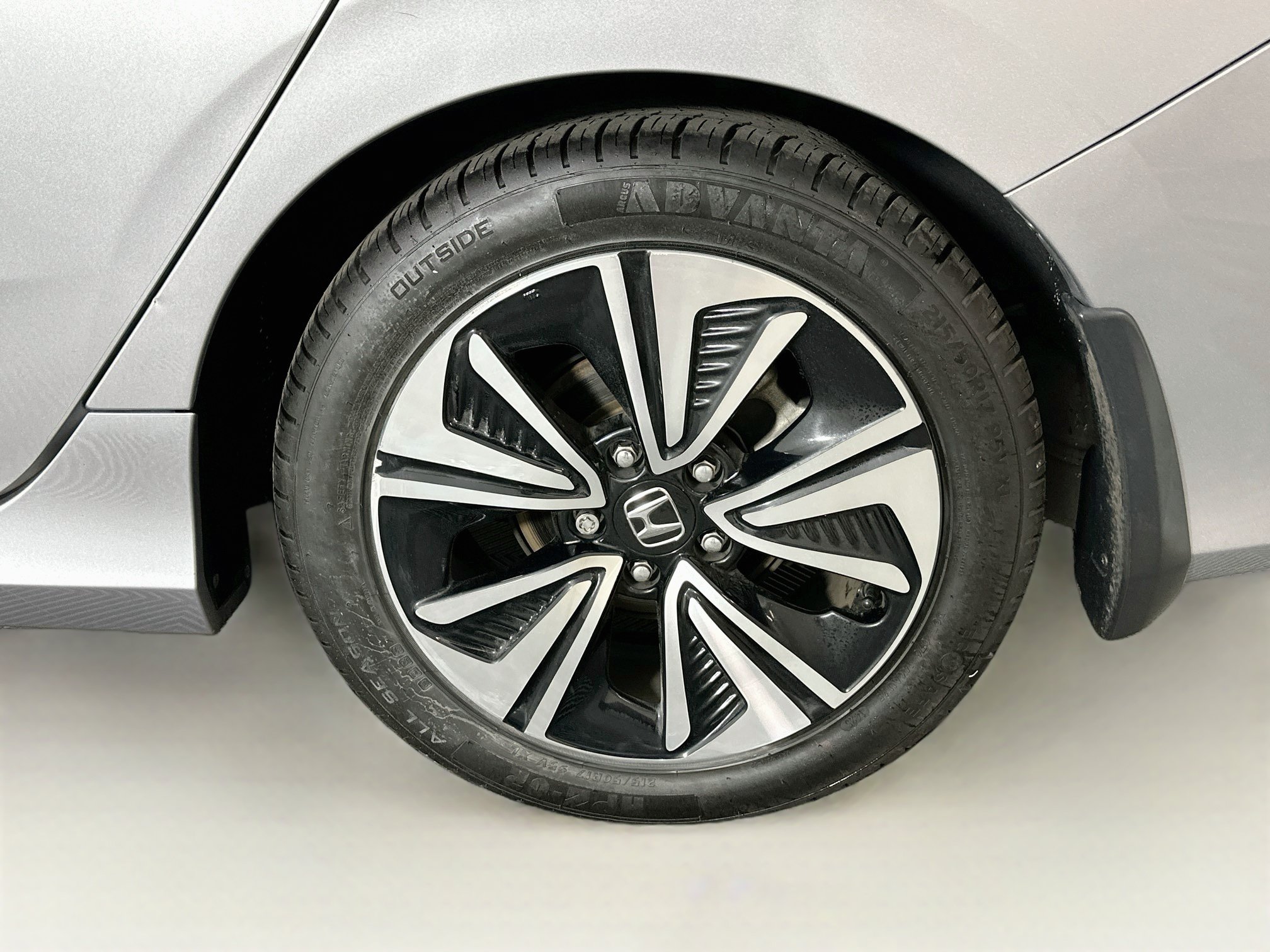 Used 2018 Honda Civic EX-L image 11