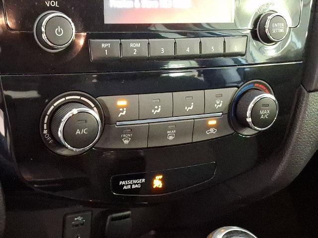 Used 2017 Nissan Rogue S AWD/4WD image 17