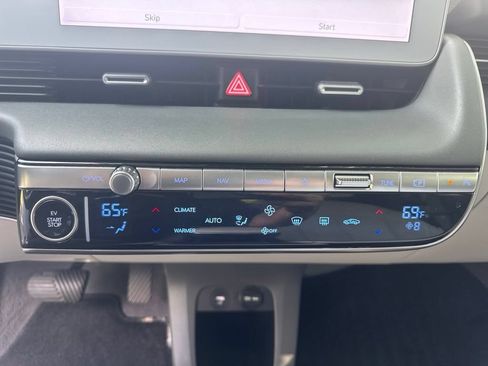 Used 2024 Hyundai Ioniq 5 Limited AWD/4WD image 18