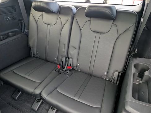 Certified 2026 Kia Sorento S w/ S Panoramic Sunroof Package FWD image 11