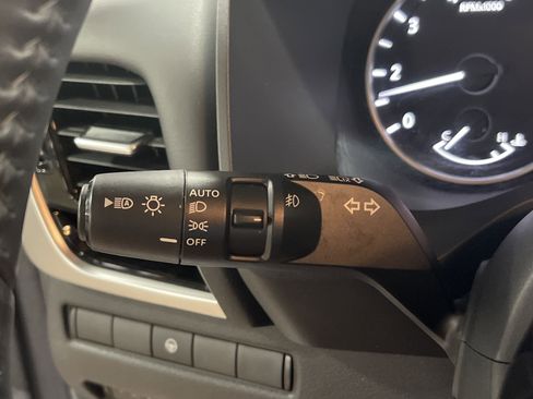 Used 2022 Nissan Rogue SL w/ SL Premium Package image 21