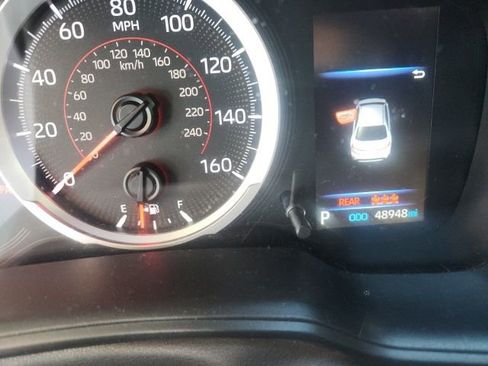 Used 2022 Toyota Corolla SE image 3