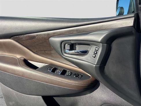 Used 2021 Nissan Murano Platinum w/ Cargo Package image 18