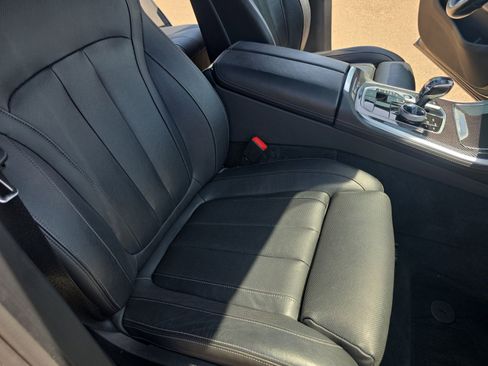 Used 2021 BMW X5 M50i w/ Executive Package AWD/4WD image 19
