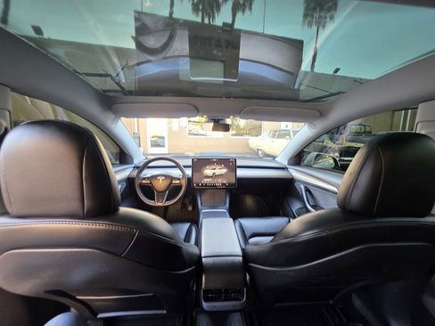 Used 2022 Tesla Model 3 Long Range AWD/4WD image 15