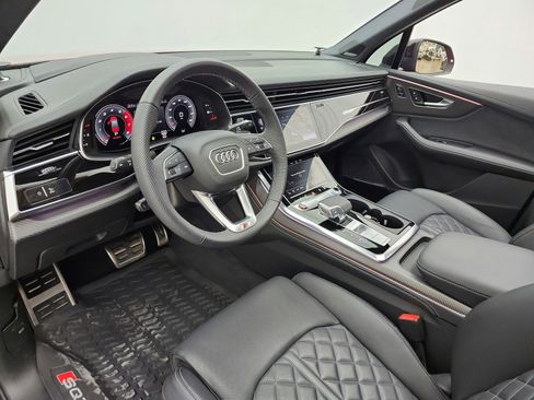 Used 2025 Audi SQ7 Prestige AWD/4WD image 12