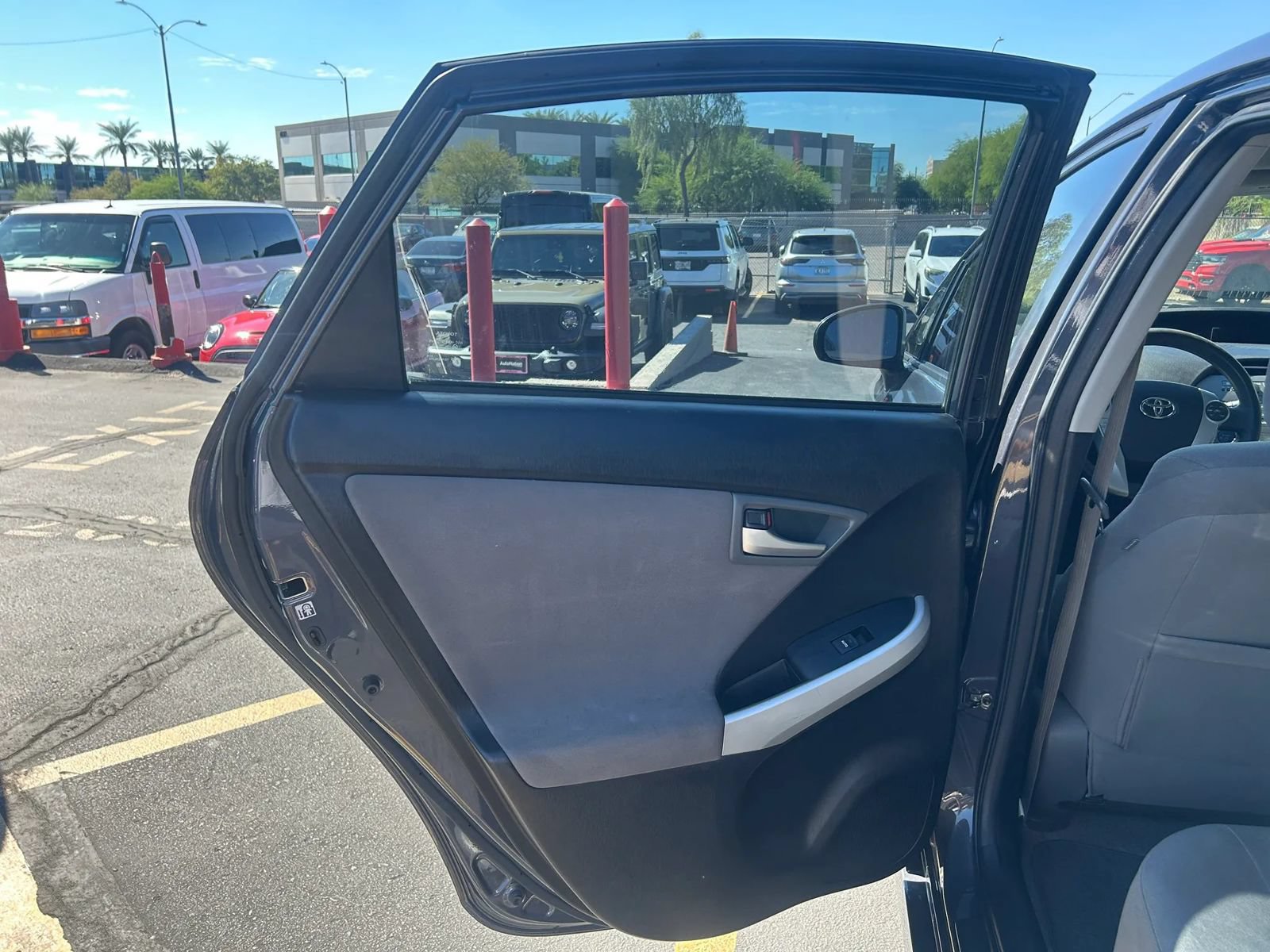 Used 2013 Toyota Prius Three w/ Solar Roof Pkg FWD image 13