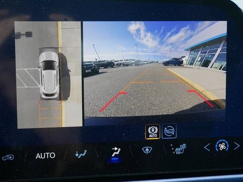 Used 2026 Chevrolet Equinox EV LT AWD/4WD image 15