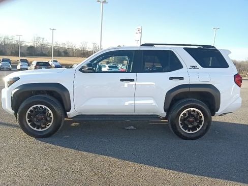 Used 2025 Toyota 4Runner TRD Off-Road AWD/4WD image 6