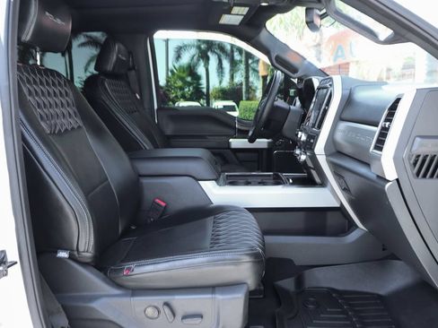 Used 2022 Ford F250 Lariat w/ Black Appearance Package AWD/4WD image 38