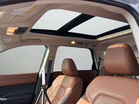 Certified 2025 Nissan Pathfinder Platinum w/ Cargo Package FWD image 34