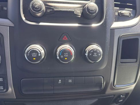 Used 2015 RAM 1500 Express AWD/4WD image 23