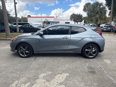 Used 2019 Hyundai Veloster 2.0 image 9