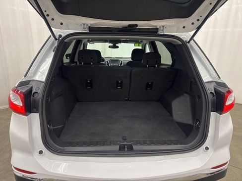 Used 2018 Chevrolet Equinox LT image 17
