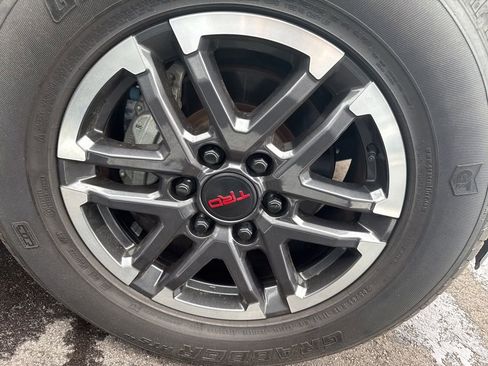 Used 2024 Toyota Tacoma TRD Sport image 5