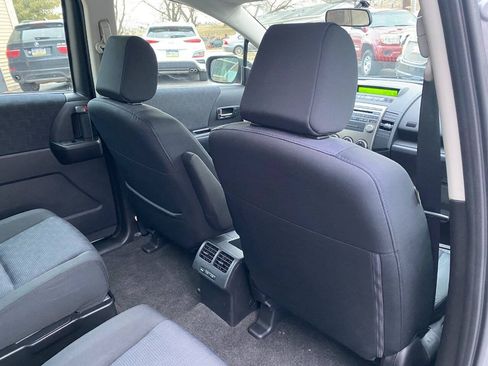 Used 2010 MAZDA MAZDA5 Sport FWD image 24