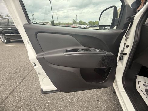 Used 2022 RAM ProMaster City Tradesman FWD image 16