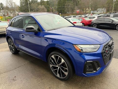 Used 2022 Audi SQ5 Premium Plus w/ Premium Plus Package image 3