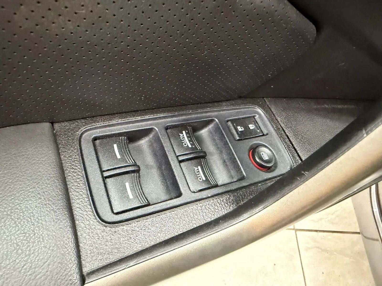 Used 2010 Acura RDX SH-AWD image 23
