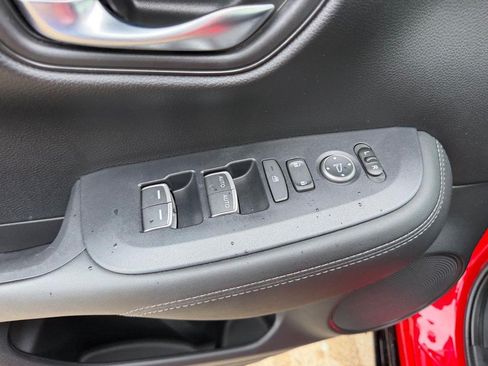 Certified 2024 Honda HR-V EX-L image 18