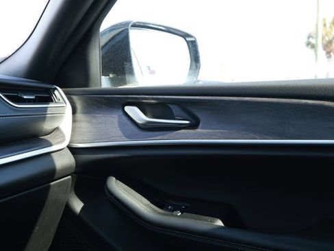 Used 2024 Jeep Grand Cherokee L Limited w/ Luxury Tech Group II image 30