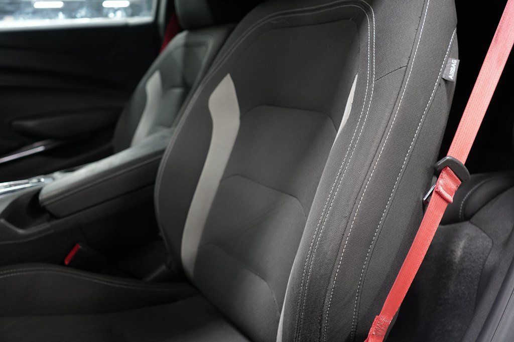 Used 2022 Chevrolet Camaro LT w/ Technology Package RWD image 11