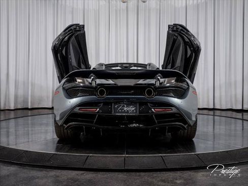 Used 2023 McLaren 720S Spider RWD image 24
