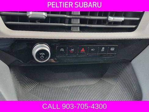 Used 2025 Ford Explorer Active RWD image 43