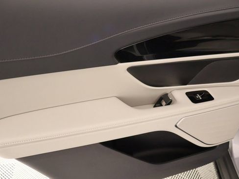 New 2026 Lincoln Nautilus Premier w/ Jet Appearance Package AWD/4WD image 16