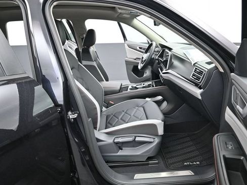 New 2026 Volkswagen Atlas Peak Edition AWD/4WD image 14