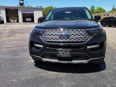 Used 2023 Ford Explorer Limited w/ Limited Technology Package AWD/4WD image 16