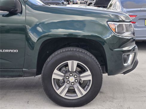 Used 2015 Chevrolet Colorado LT w/ LT Convenience Package AWD/4WD image 9