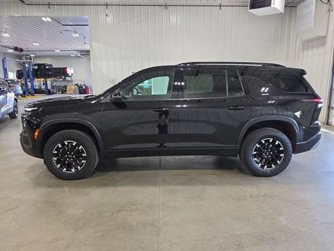 Used 2025 Chevrolet Traverse Z71 w/ Enhanced Driving Package AWD/4WD image 5