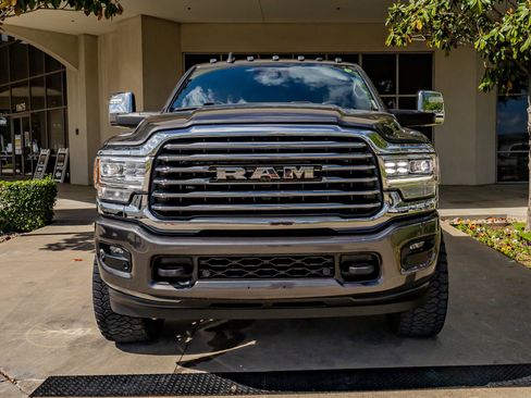 Used 2023 RAM 3500 Limited image 2