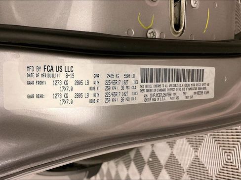 Used 2020 Jeep Cherokee Latitude w/ Cold Weather Group image 26