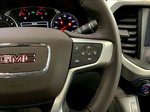 Used 2018 GMC Acadia SLT image 24