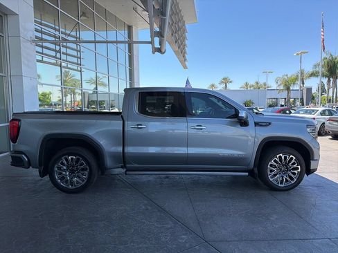 Used 2023 GMC Sierra 1500 Denali Ultimate AWD/4WD image 3
