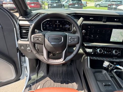 New 2026 GMC Sierra 2500 Denali Ultimate AWD/4WD image 16