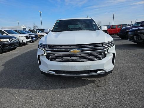 Used 2024 Chevrolet Suburban LT image 2