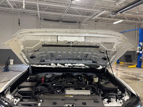 Used 2025 Toyota Tacoma TRD Off-Road image 31