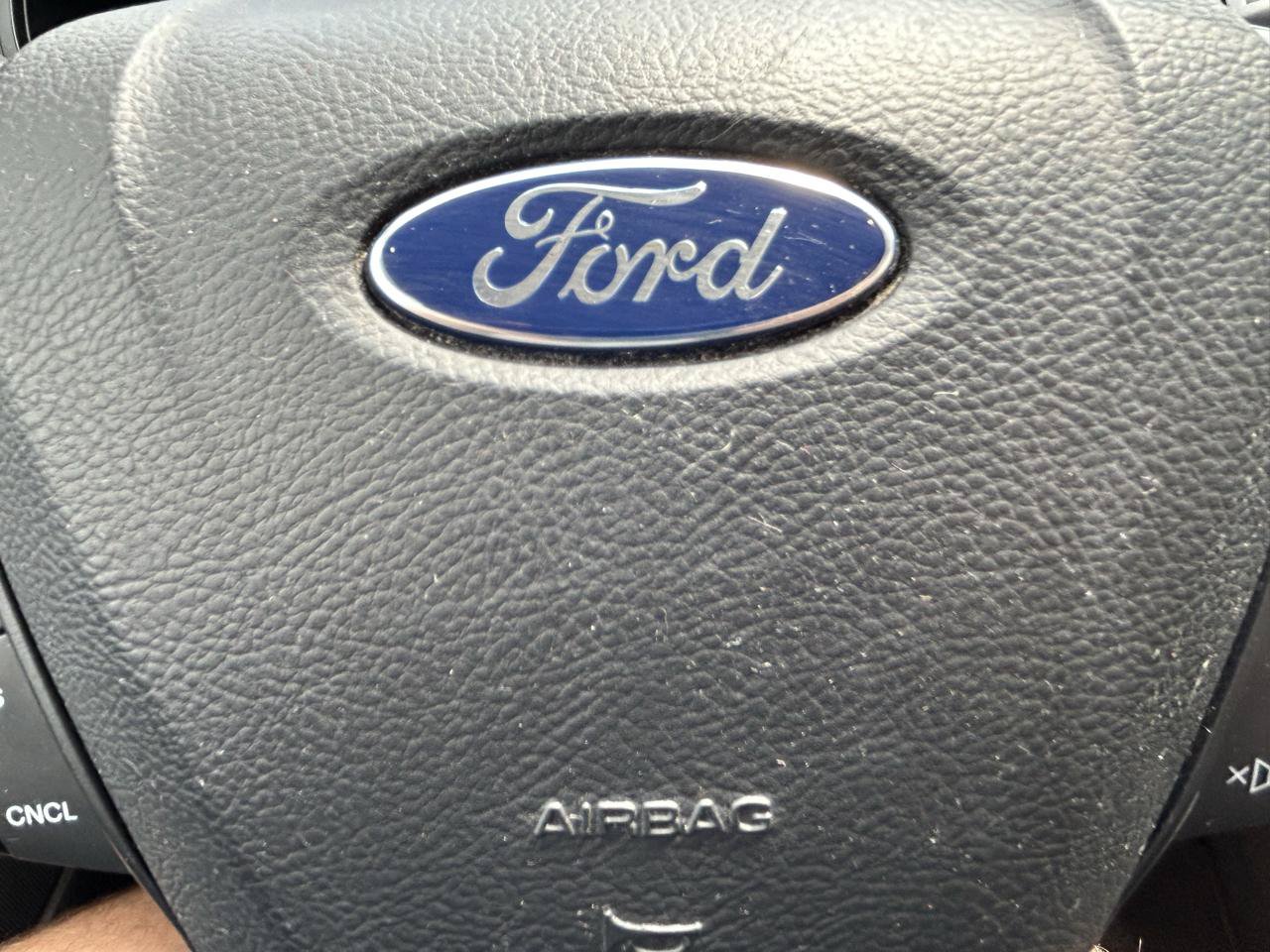 Used 2016 Ford Edge SE FWD image 20