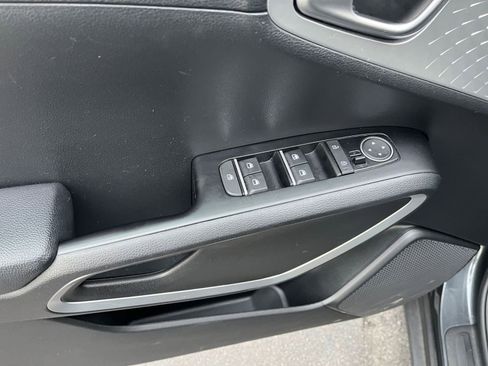 Used 2025 Kia Soul LX w/ LX Technology Package image 20