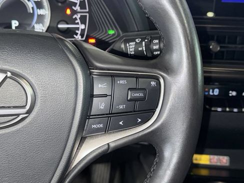 Used 2024 Lexus UX 250h FWD image 24