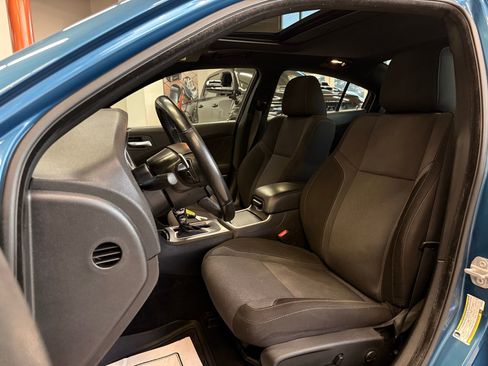 Used 2022 Dodge Charger SXT w/ Navigation & Travel Group image 34