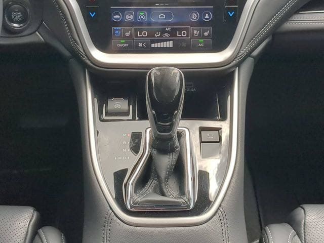 Used 2025 Subaru Outback Touring AWD/4WD image 18