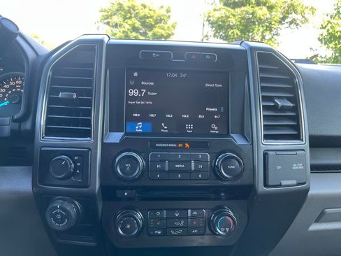 Used 2018 Ford F150 XLT w/ Equipment Group 302A Luxury AWD/4WD image 17