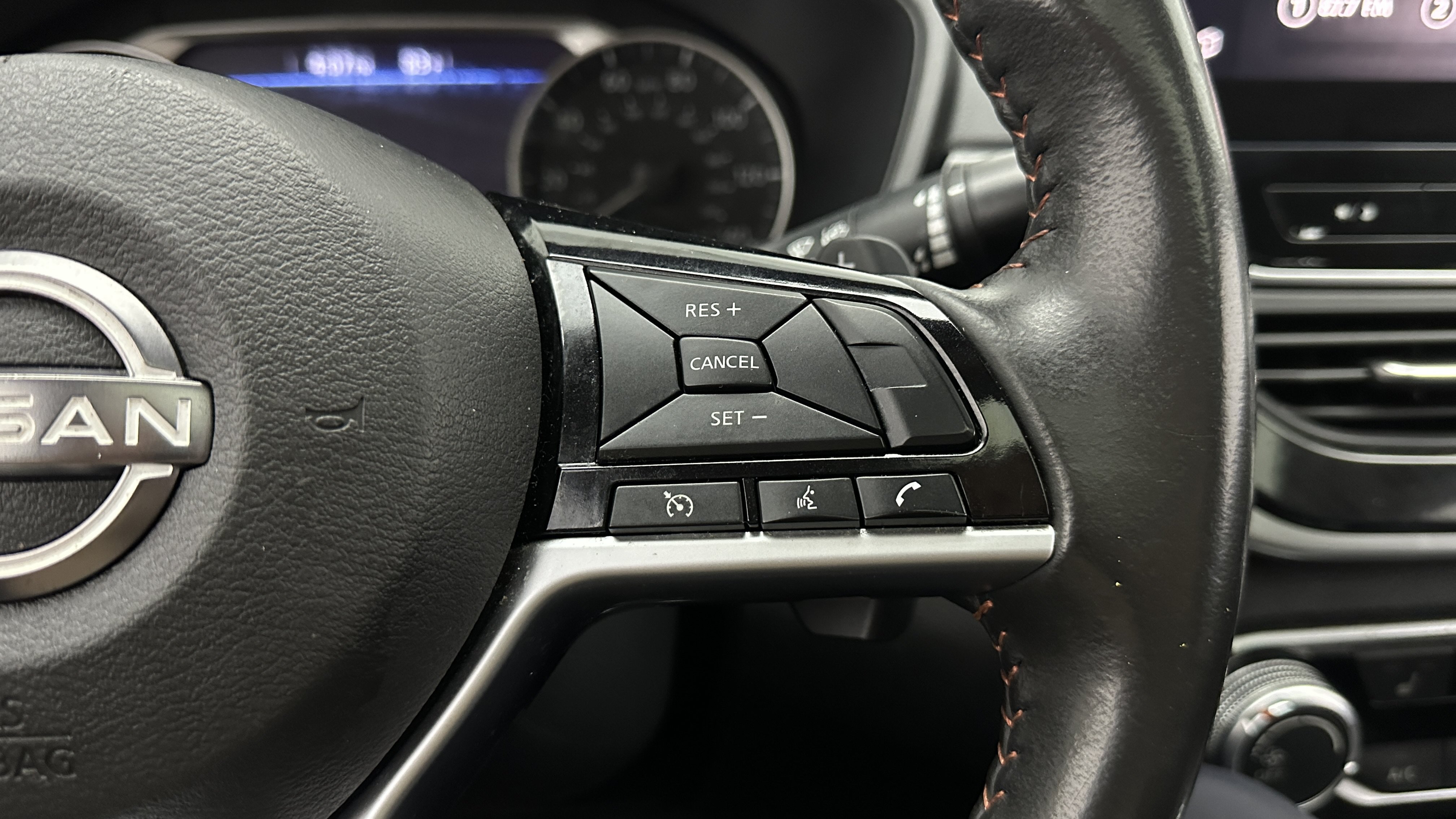 Used 2023 Nissan Altima 2.5 SR w/ SR Premium Package FWD image 27