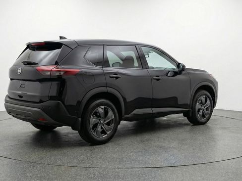 Used 2025 Nissan Rogue SV image 9