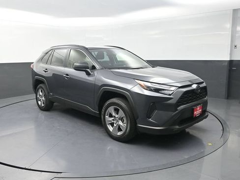 Used 2025 Toyota RAV4 LE AWD/4WD image 10