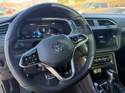 Used 2022 Volkswagen Tiguan SE R-Line image 14